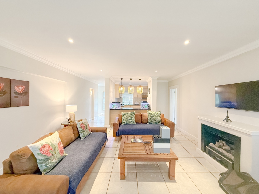To Let 3 Bedroom Property for Rent in Keurbooms River Western Cape